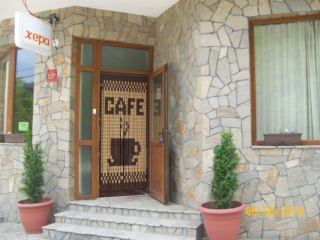 Hera Guest House Chiflik Exterior foto