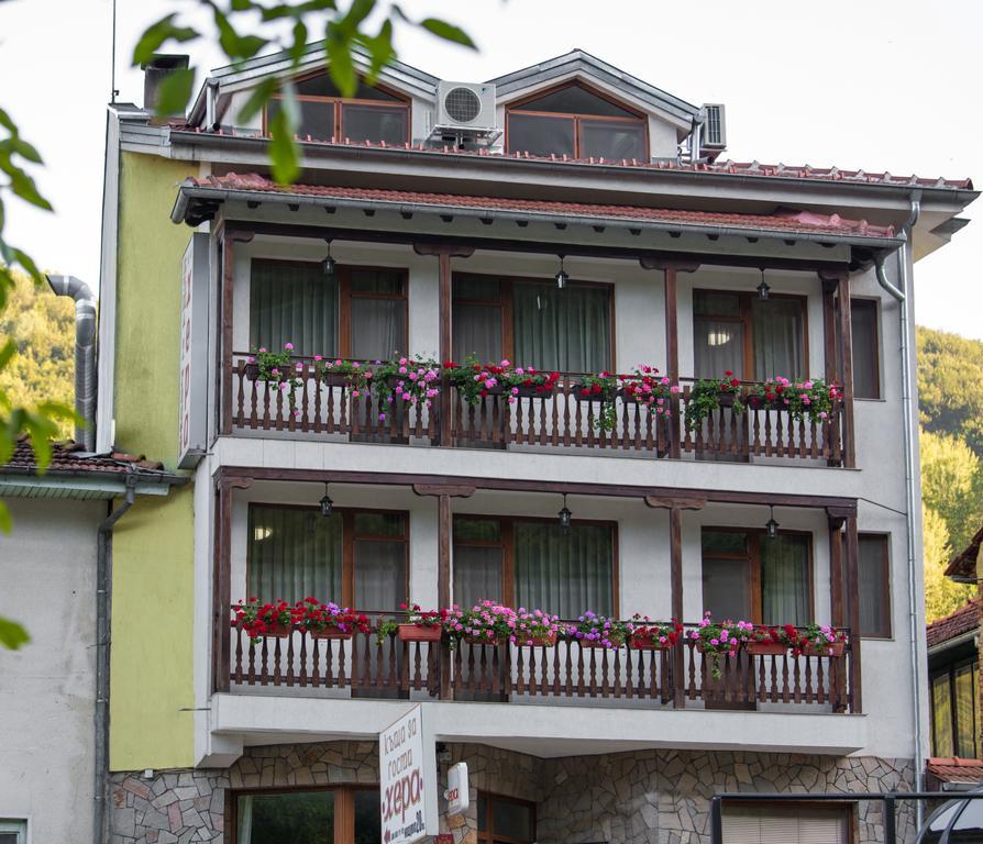 Hera Guest House Chiflik Exterior foto